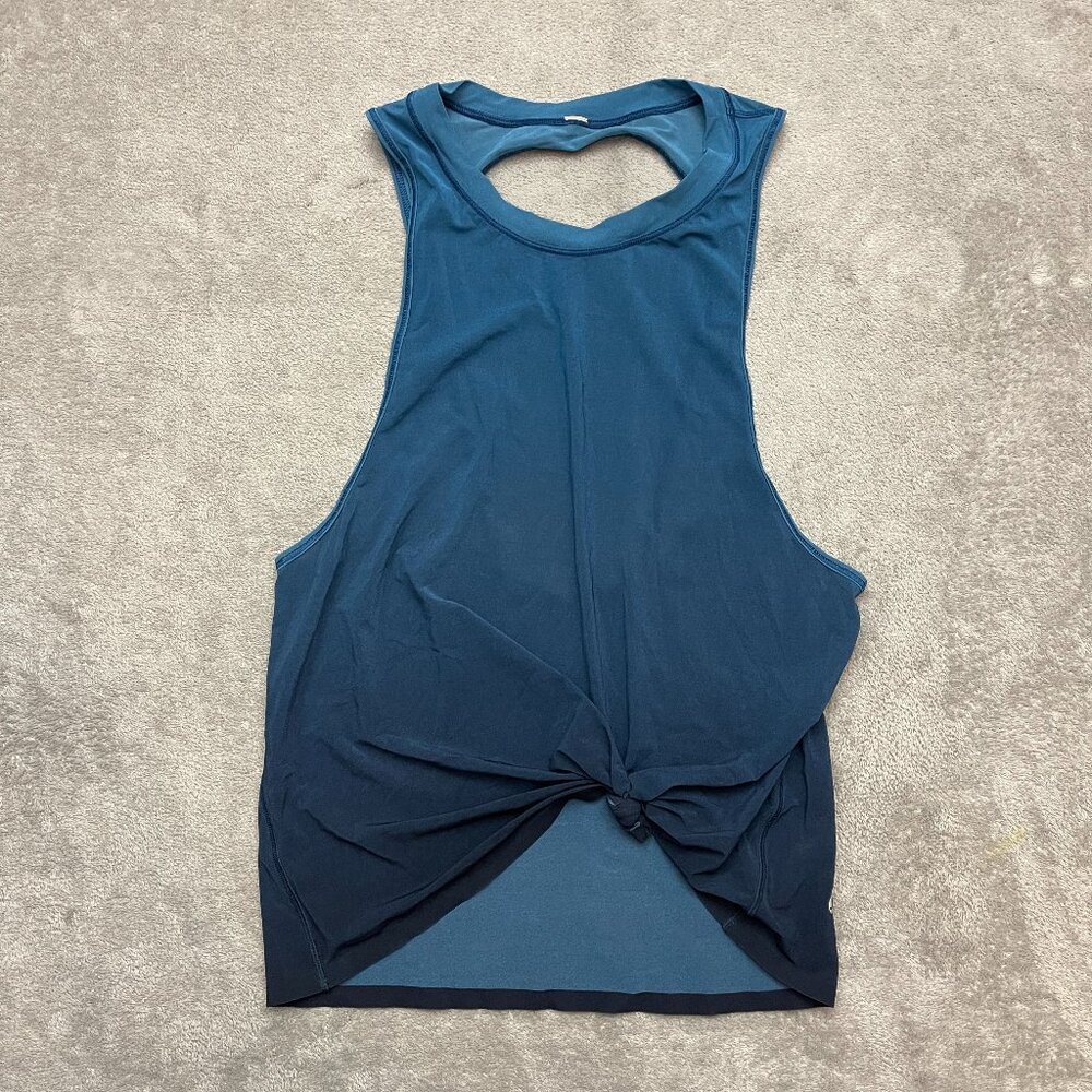 Chase Me Tank Lululemon Ombré Blue Cut Out Back Racer Back Size 2